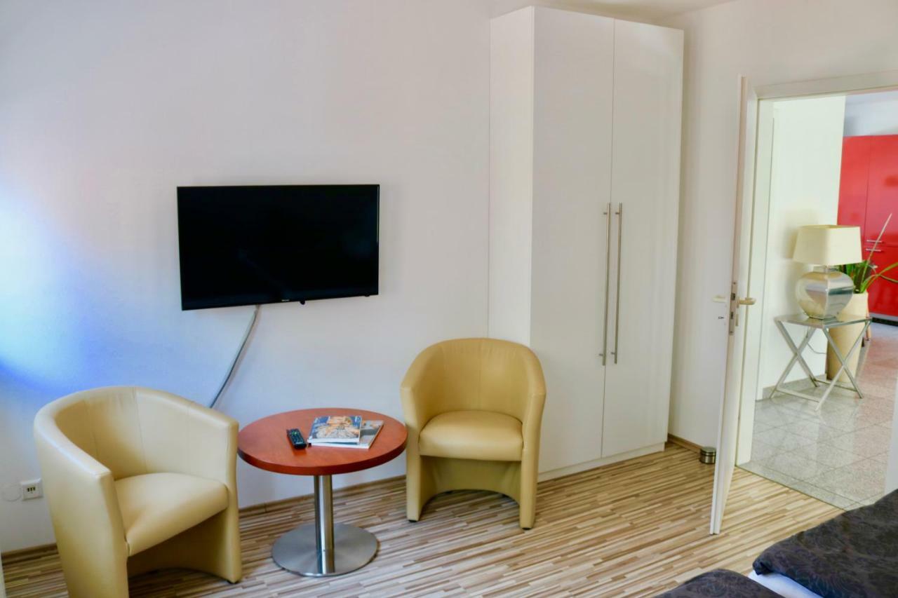 Zwei Ferienwohnungen Anker Max 5 Personen & Leuchtturm Max 4 Personen, Direkt In Steinhude Scheunenviertel, Balkon, Wlan , Privater Parkplatz, Wallbox Екстериор снимка